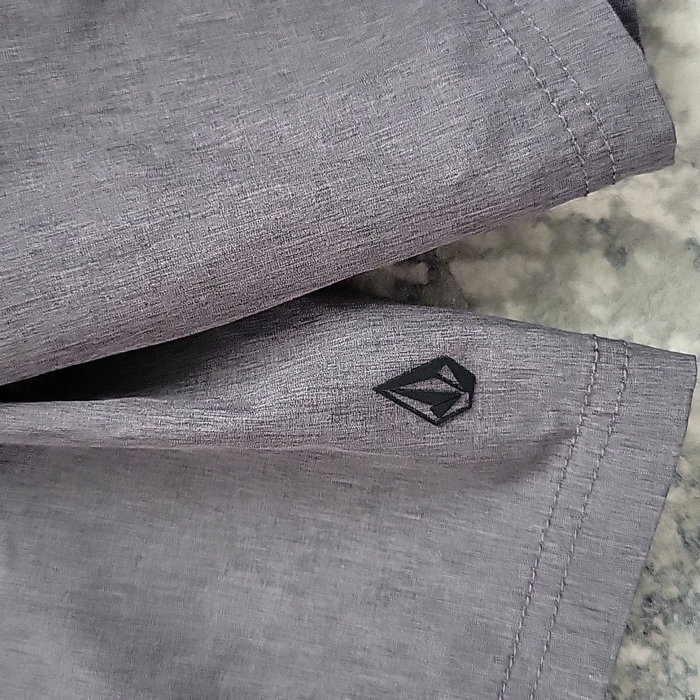 Volcom Shorts - Picture 11 of 11